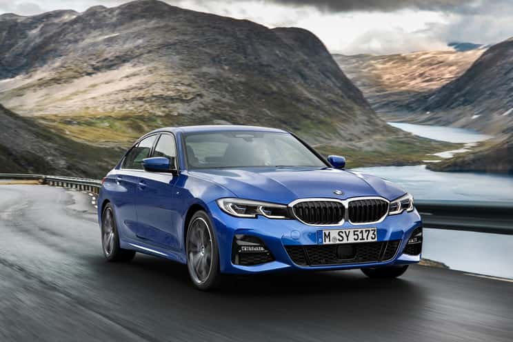 BMW 3 Series 320i Review | A Comprehensive Car Review by Wagonex